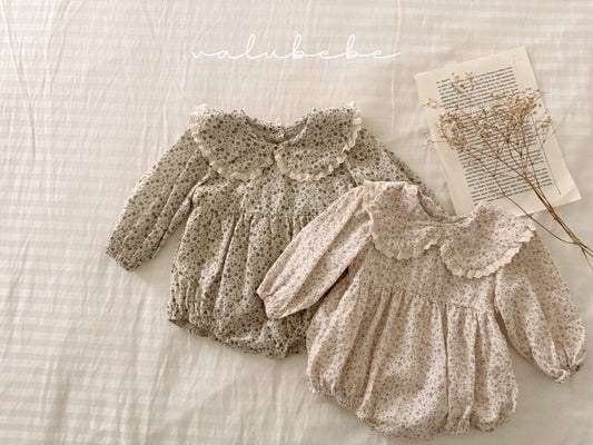 Grand Flower Collar Suit