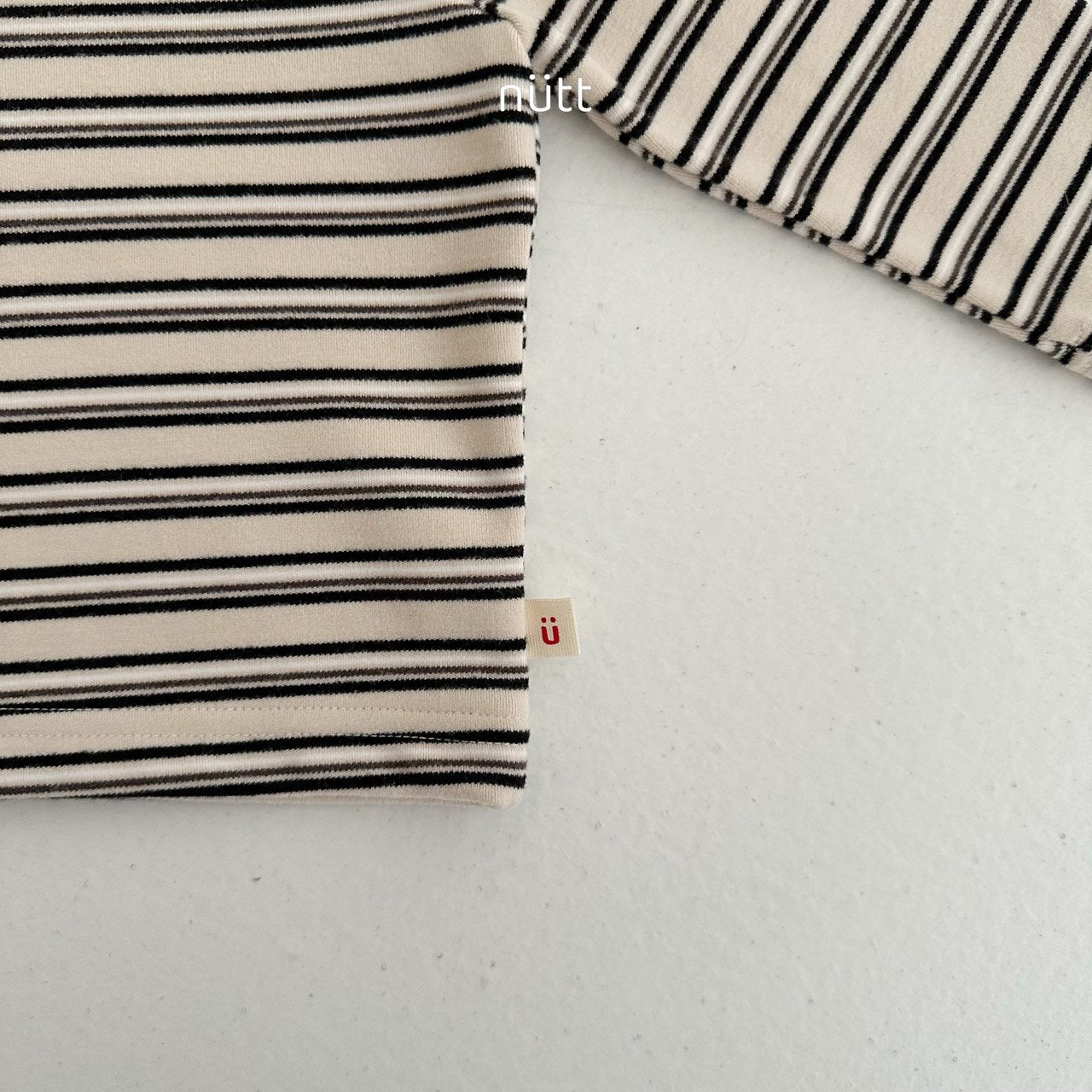 Nutt 25 Winter/ 半樽領上衣